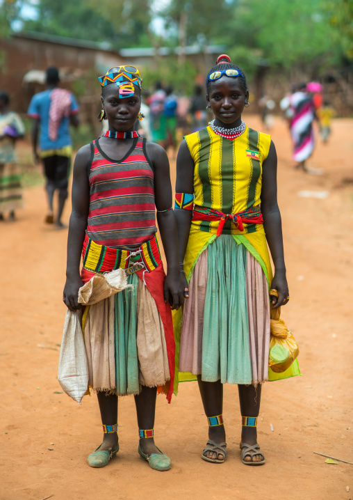 Portrait of a smilinh bana tribe women in traditional clothing, Omo valley, Key afer, Ethiopia