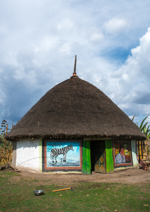 Ethiopia, Kembata, Alaba Kuito, painted house of alaba people