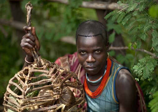 Menit man, Tum market, Omo valley, Ethiopia