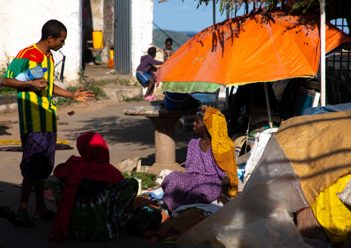 Local market in the streets of the old town, Harari region, Harar, Ethiopia