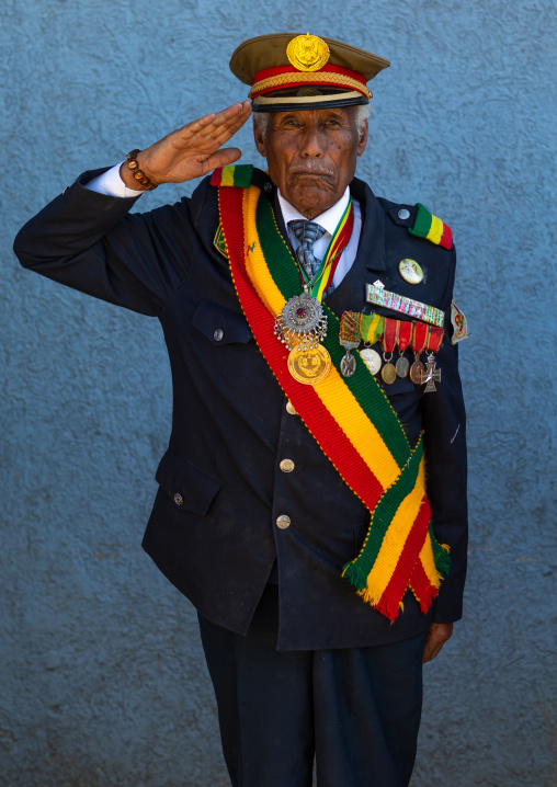 Veteran from the italo-ethiopian war in army uniform saluting, Addis Abeba region, Addis Ababa, Ethiopia