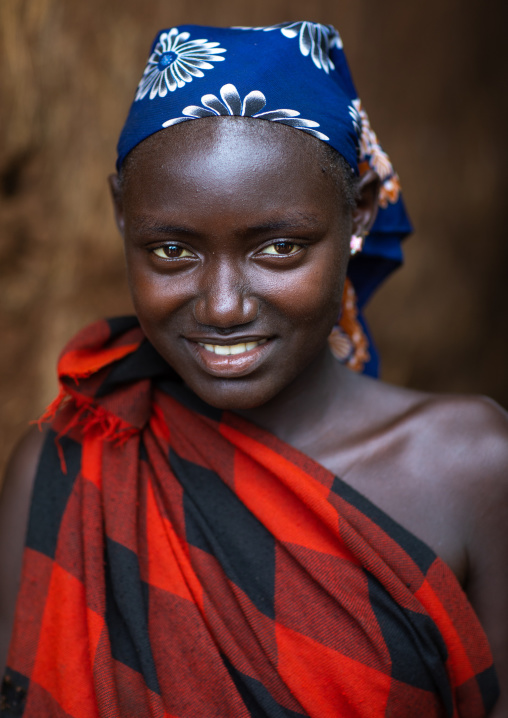 Dizzi tribe woman portrait, Omo valley, Kibish, Ethiopia