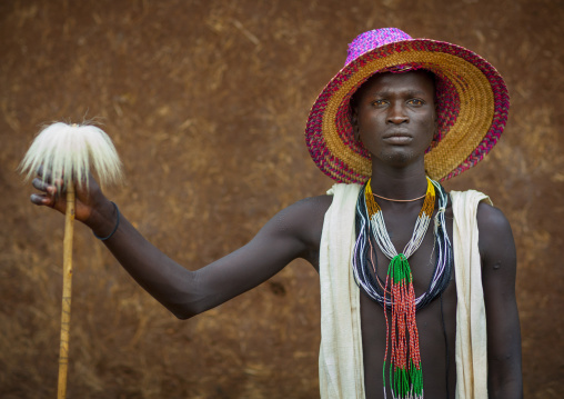 Suri tribe singer, Kibish, Omo valley, Ethiopia