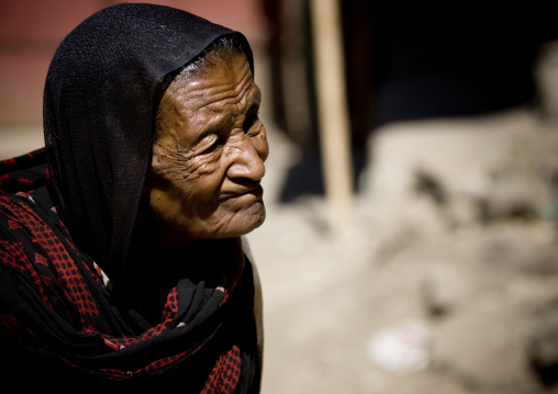 Afar tribe woman, Assaita, Afar regional state, Ethiopia