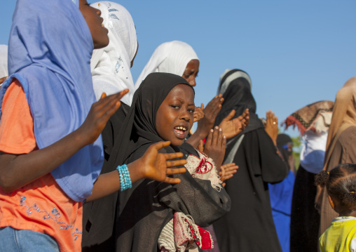 Women singing at aid el kebir celebration, Assaita, Afar regional state, Ethiopia