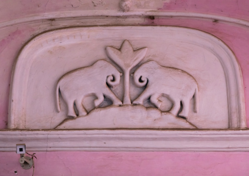 Elephants carved on the top of a door in Junagarh fort, Rajasthan, Bikaner, India