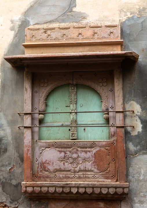 Beautiful balcony of a haveli in the old city, Rajasthan, Bikaner, India