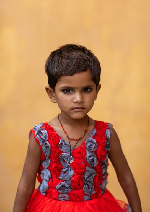 Portrait of a rajasthani girl, Rajasthan, Amer, India