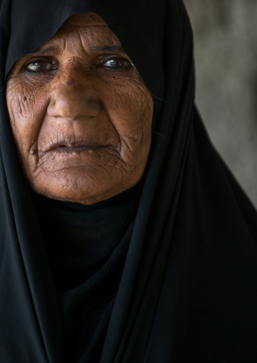 portrait of a an old woman begging from house to house, Hormozgan, Kushkenar, Iran