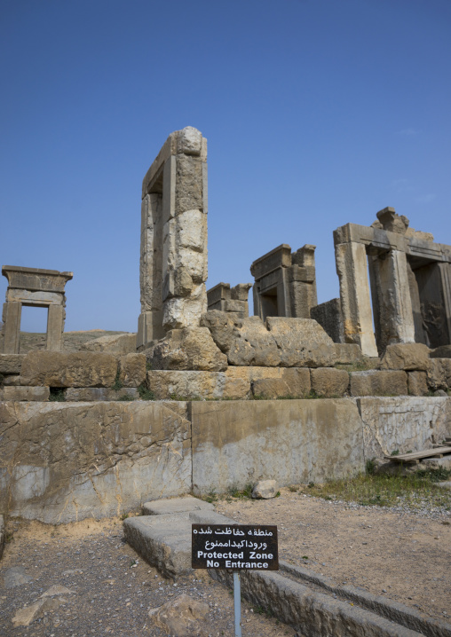 Ruins of apadana palace built by darius the great, Fars province, Persepolis, Iran