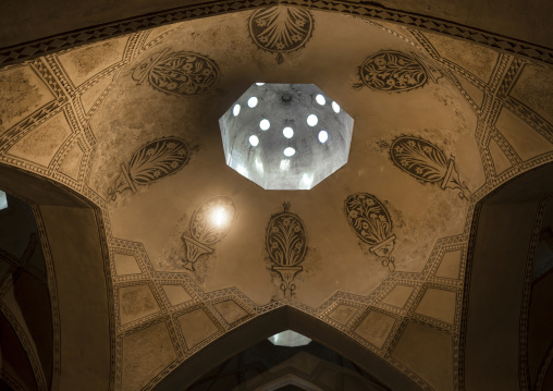 Ceiling with its intricate and elaborate patterns and internal stainless glass dome i, Hamman-e vakil bath, Fars province, Shiraz, Iran