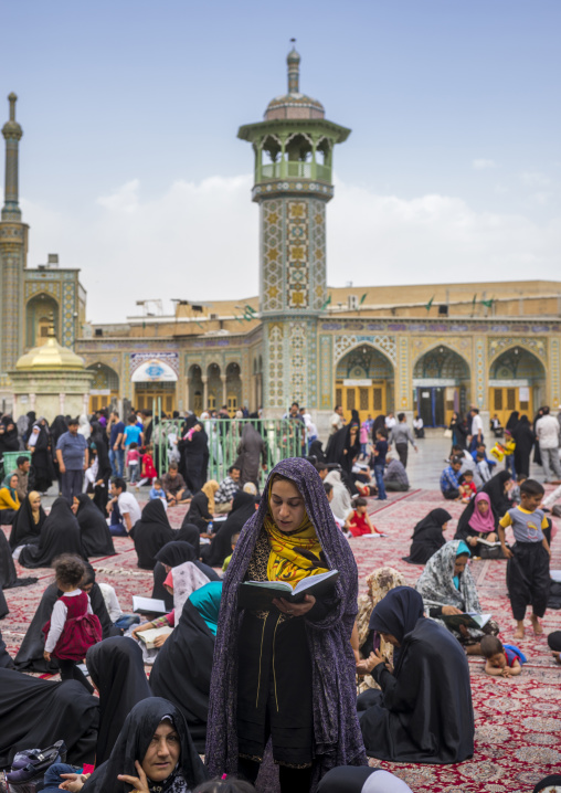 Pilgrims at the shrine of fatima al-masumeh, Qom province, Qom, Iran