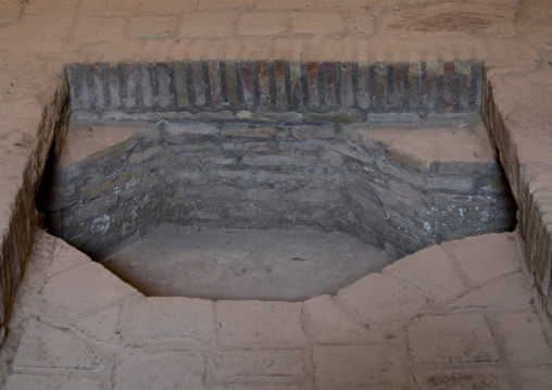 Ablutions basin in the Jame mosque basement, Isfahan Province, Nain, Iran