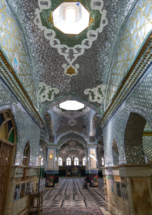 Man praying in the Shrine of sultan Ali, Kashan County, Mashhad-e Ardahal, Iran