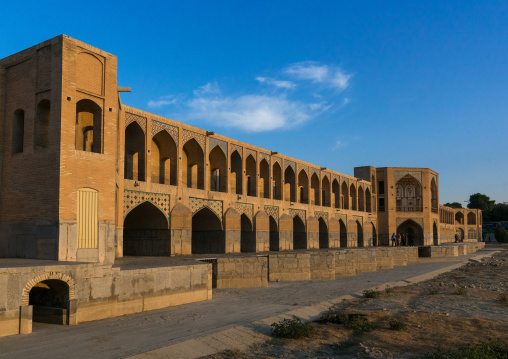 Khaju bridge Pol-e Khaju over dry Zayandeh river, Isfahan Province, Isfahan, Iran