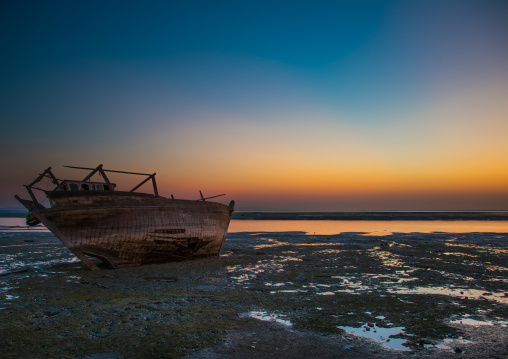 dhow boat at low tide, Qeshm Island, Laft, Iran