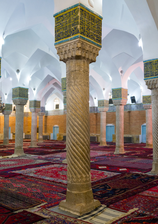 Dar Ol Ehsan Mosque Columns, Sanandaj, Iran