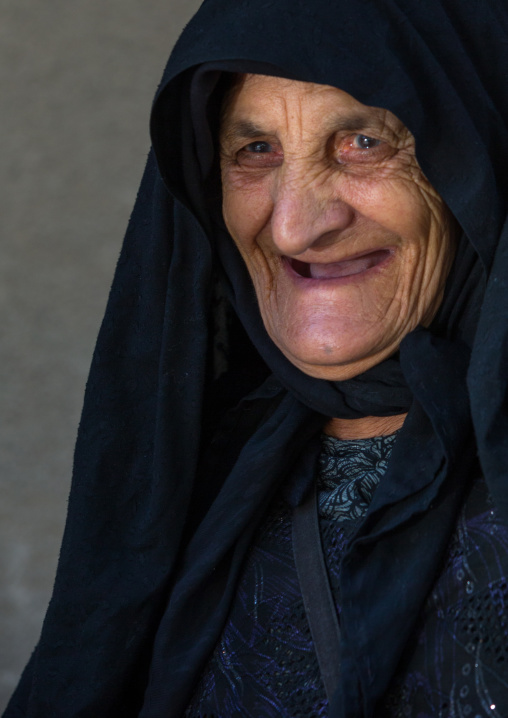 An Elderly Iranian Shiite Woman During The Chehel Manbar Ceremony One Day Before Ashura, Lorestan Province, Khorramabad, Iran