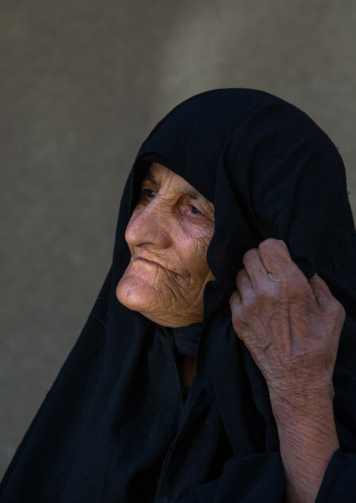 An Elderly Iranian Shiite Woman During The Chehel Manbar Ceremony One Day Before Ashura, Lorestan Province, Khorramabad, Iran