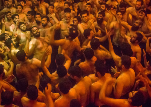 Iranian Shiite Muslim Mourners From The Mad Of Hussein Community Chanting And Self-flagellating During Muharram, Isfahan Province, Kashan, Iran