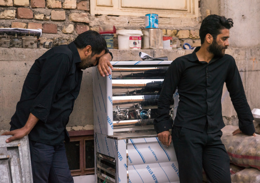 Iranian Shiite Muslim Mourners From The Mad Of Hussein Community Crying During Muharram, Isfahan Province, Kashan, Iran