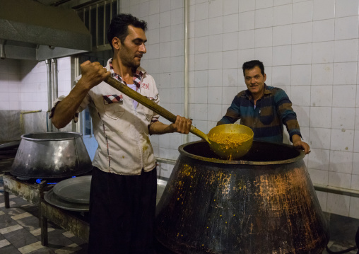 Iranian Shiite Muslim Cookers Preparing Nazri Charity Food During Muharram Before Ashura Celebrations, Isfahan Province, Kashan, Iran