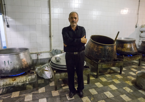 Iranian Shiite Muslim Rich Man Offering Nazri Charity Food During Muharram Before Ashura Celebration, Isfahan Province, Kashan, Iran