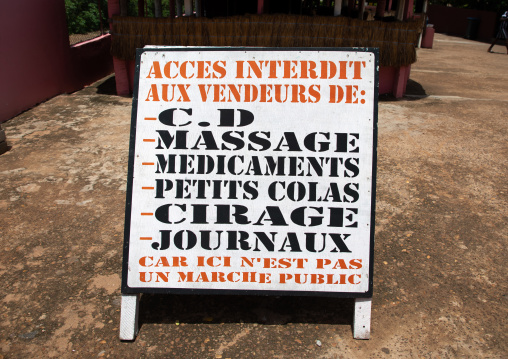 Billboard to forbid the restaurant  entrance to street sellers, Région des Lacs, Yamoussoukro, Ivory Coast