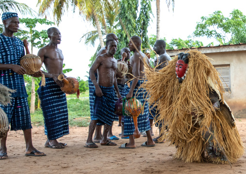 Goli sacred mask dance in Baule tribe during a ceremony, Région des Lacs, Bomizanbo, Ivory Coast