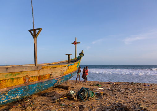 Pirogues on the beach in N’zima fishermen village, Sud-Comoé, Grand-Bassam, Ivory Coast