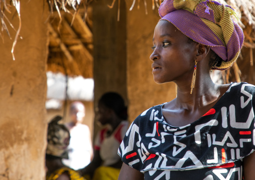 Portrait of a Dan tribe beautiful woman, Bafing, Gboni, Ivory Coast