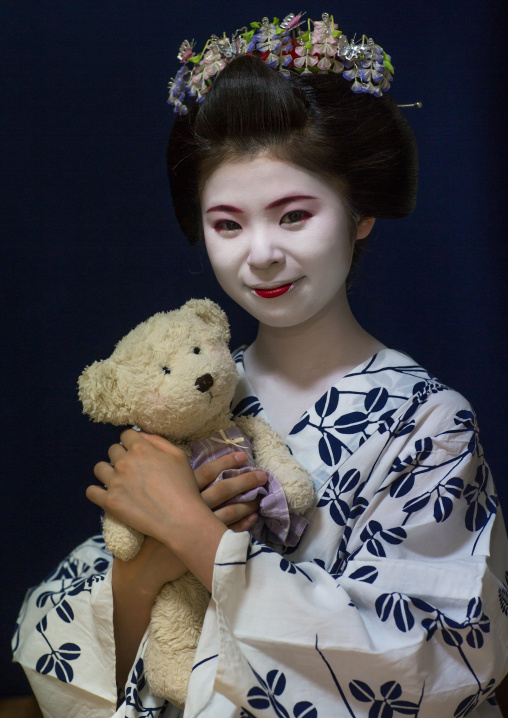 16 Years old maiko called chikasaya with her teddy bear, Kansai region, Kyoto, Japan