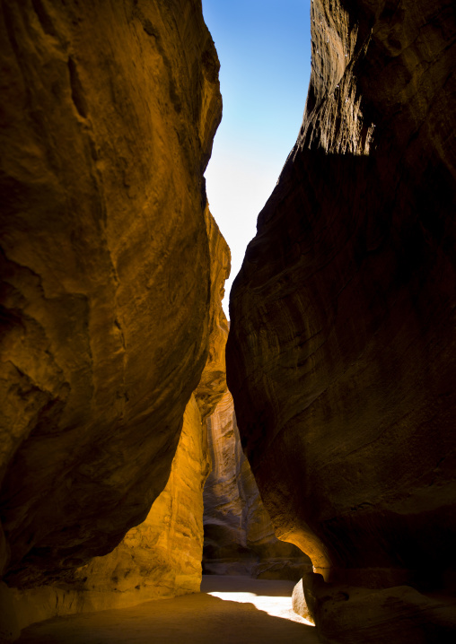 Bab Al Siq, Slot Canyon Leading To City Of Petra, Jordan