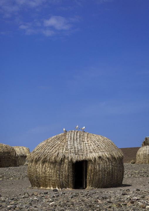 Grass huts in el molo tribe village, Turkana lake, Loiyangalani, Kenya