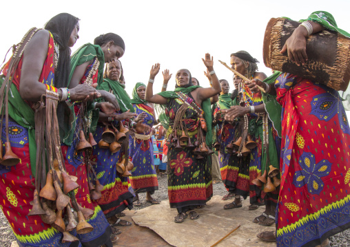 Gabbra tribe woman dance, Turkana lake, Loiyangalani, Kenya