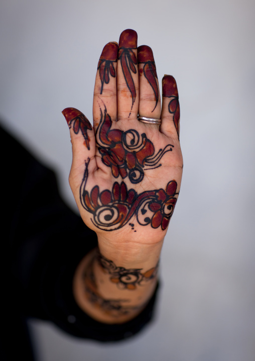 Patterns made with henna on hands, Lamu County, Lamu, Kenya