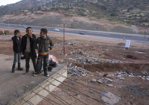 Yezidi Refugees Children Displaced From Sinjar Living In An Under Construction Building, Duhok, Kurdistan, Iraq