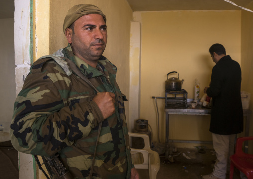 Kurdish Peshmerga On The Frontline, Duhok, Kurdistan, Iraq