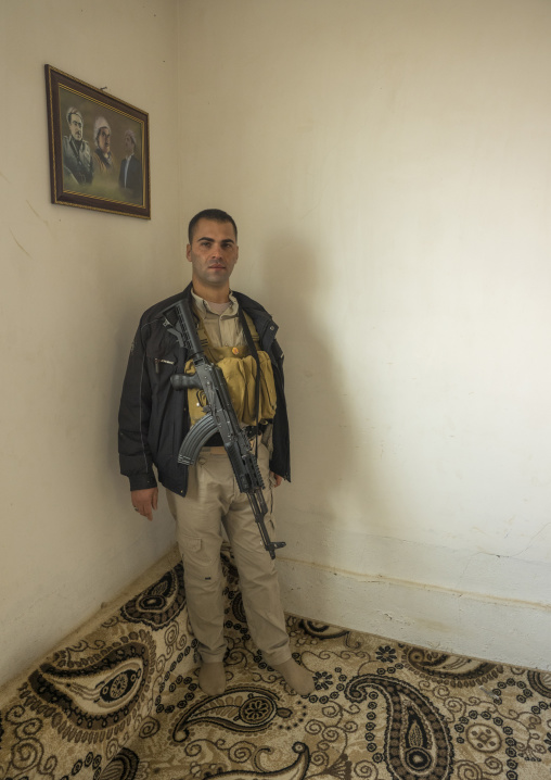 Kurdish Peshmerga On The Frontline, Duhok, Kurdistan, Iraq