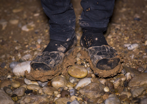 Yezedi Refugee From Sinjar Living In The Mud, Duhok, Kurdistan, Iraq