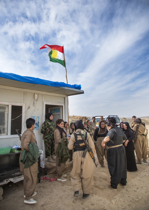 Peshmergas Women Of The 2Nd Battalion On The Frontline, Taza, Kurdistan, Iraq