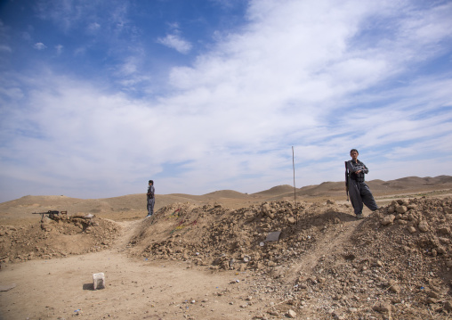 Peshmergas Women Of The 2Nd Battalion On The Frontline, Taza, Kurdistan, Iraq