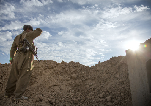 Kurdish Peshmerga On The Frontline, Kirkuk, Kurdistan, Iraq