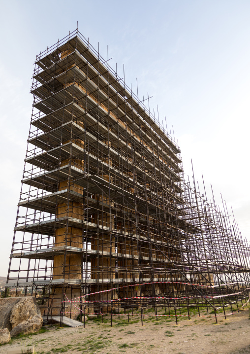 Scaffolding on the roman temple of Jupiter in the archaeological site, Beqaa Governorate, Baalbek, Lebanon