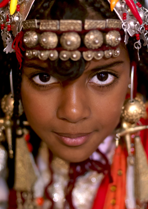 Tuareg girl in traditional clothing, Tripolitania, Ghadames, Libya