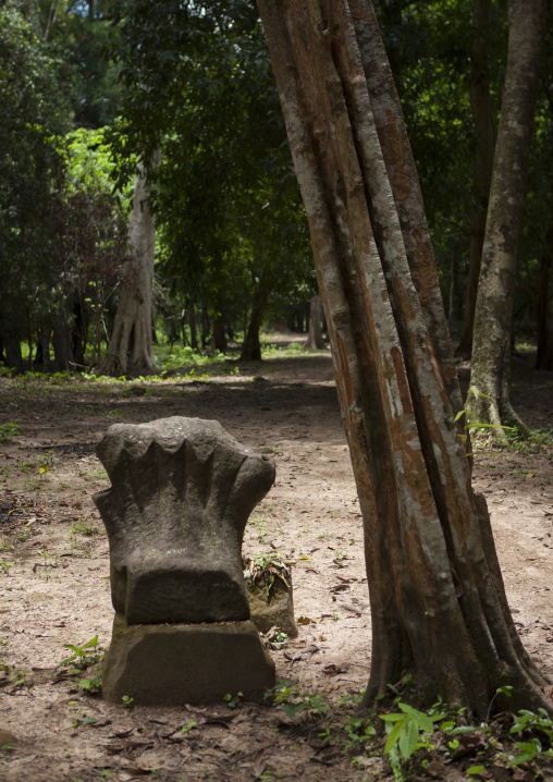 Oumong temple khmer ruins, Ban lak seesip, Laos