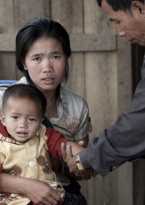 Khmu minority people at hospital, Xieng khouang, Laos