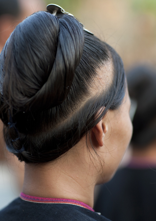 Lantaen minority woamn haircut, Nam deng, Laos