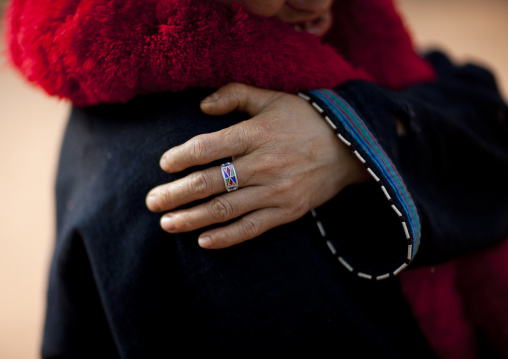 Yao minority woman hand, Ban xay leck, Laos