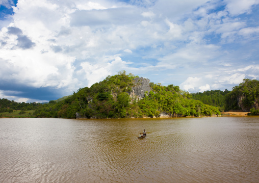 Fishermen on mekong river, Phonsavan, Laos